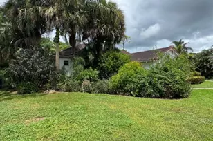18554 SE Old Trail Dr E, Jupiter, FL 33478 - Photo 4