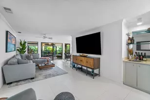50 Pelican Pointe Dr, Delray Beach, FL 33483 - Photo 4