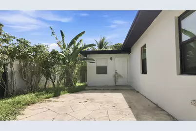 720 S 11th Street, Lantana, FL 33462 - Photo 16