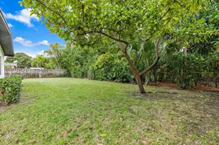 720 S 11th St, Lantana, FL 33462 - Photo 12