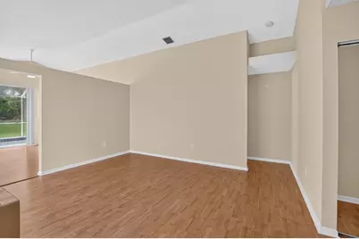 7666 Rockport Circle, Lake Worth, FL 33467 - Photo 14