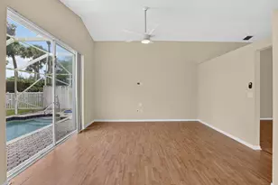 7666 Rockport Cir, Lake Worth, FL 33467 - Photo 8