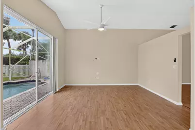 7666 Rockport Circle, Lake Worth, FL 33467 - Photo 8