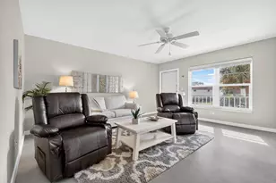 72 Royal Oak Ct, Vero Beach, FL 32962 - Photo 2