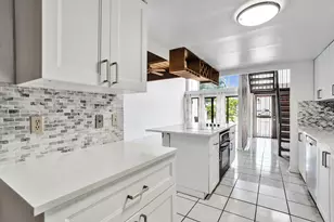 731 E Coco Plum Cir, Plantation, FL 33324 - Photo 16
