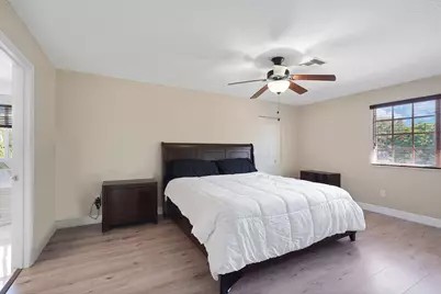 911 SW 87th Avenue, Pembroke Pines, FL 33025 - Photo 36