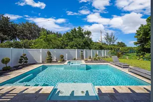 911 SW 87th Ave, Pembroke Pines, FL 33025 - Photo 24