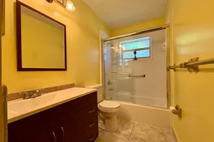1785 NW 39th Pl, Oakland Park, FL 33309 - Photo 18