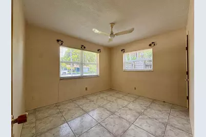 1785 NW 39th Place, Oakland Park, FL 33309 - Photo 16