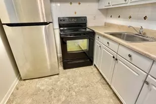 63 Coventry C, West Palm Beach, FL 33417 - Photo 2