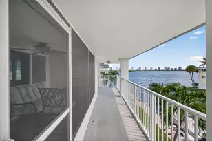 110 Shore Ct, North Palm Beach, FL 33408 - Photo 4