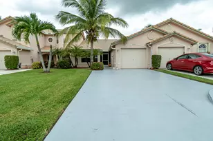 10537 Pelican Dr, Wellington, FL 33414 - Photo 2
