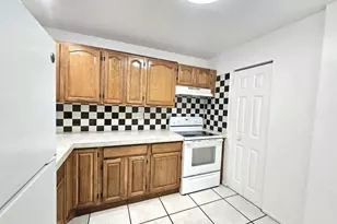 7960 N Colony Circle N, Tamarac, FL 33321 - Photo 2