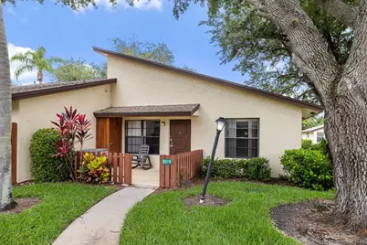 8019 SE Villa Circle, Hobe Sound, FL 33455 - Photo 2