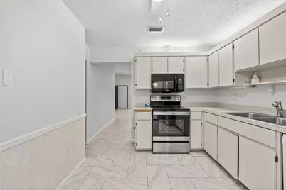 8019 SE Villa Circle, Hobe Sound, FL 33455 - Photo 6