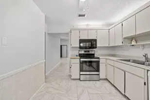8019 SE Villa Cir, Hobe Sound, FL 33455 - Photo 6