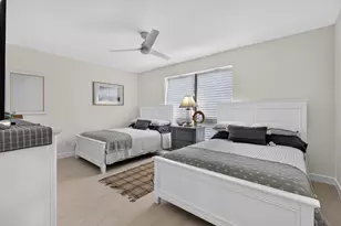 302 Brackenwood Cir, Palm Beach Gardens, FL 33418 - Photo 22