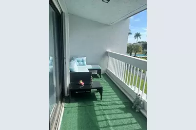 1701 Woodbridge Lakes Circle, West Palm Beach, FL 33406 - Photo 10