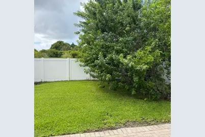 894 NE 191st Street, Miami, FL 33179 - Photo 32