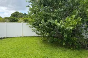 894 NE 191st St, Miami, FL 33179 - Photo 32