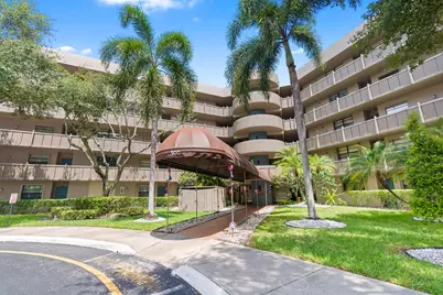 900 Colony Point Circle #511, Pembroke Pines, FL 33026 - Photo 4