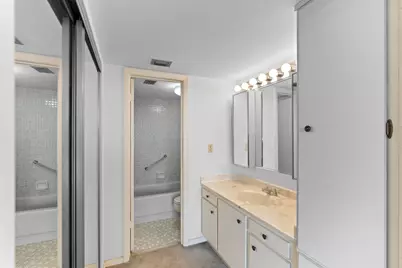 900 Colony Point Circle #511, Pembroke Pines, FL 33026 - Photo 24