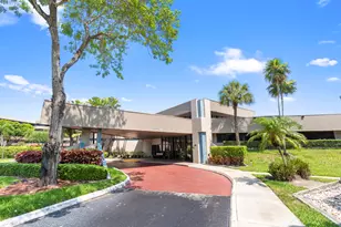 900 Colony Point Cir, Pembroke Pines, FL 33026 - Photo 32