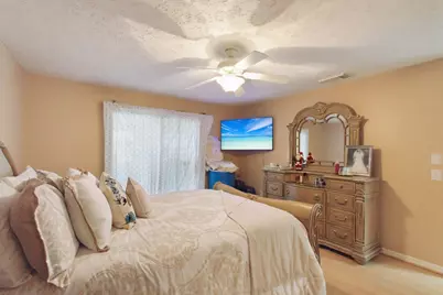 501 NW Colonial Street, Port Saint Lucie, FL 34983 - Photo 8