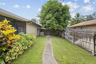 501 NW Colonial St, Port Saint Lucie, FL 34983 - Photo 18