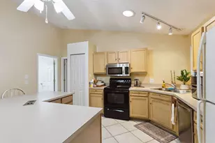 501 NW Colonial St, Port Saint Lucie, FL 34983 - Photo 4