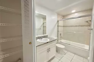 9517 Fontainebleau Blvd, Miami, FL 33172 - Photo 6