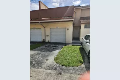 834 NW 82nd Avenue, Plantation, FL 33324 - Photo 1