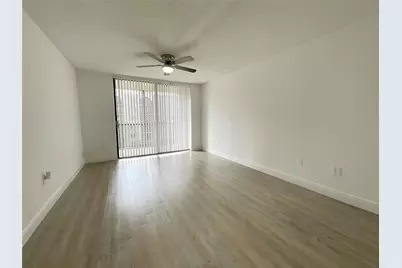 9517 Fontainebleau Boulevard #501-604, Miami, FL 33172 - Photo 2