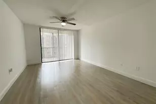 9517 Fontainebleau Blvd, Miami, FL 33172 - Photo 2