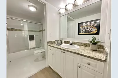 9517 Fontainebleau Boulevard #531-405, Miami, FL 33172 - Photo 8