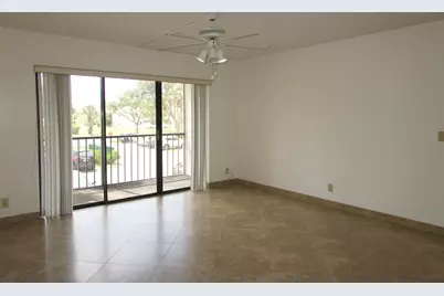208 Foxtail Drive #D2, Greenacres, FL 33415 - Photo 6