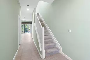 526 Commons Dr, Palm Beach Gardens, FL 33418 - Photo 6