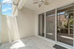 526 Commons Dr, Palm Beach Gardens, FL 33418 - Photo 24