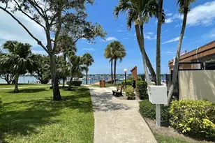 825 Center St, Jupiter, FL 33458 - Photo 28
