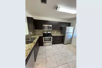 445 Lakeview Drive #3, Weston, FL 33326 - Photo 4