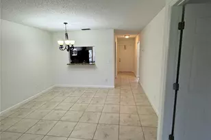 445 Lakeview Dr, Weston, FL 33326 - Photo 4