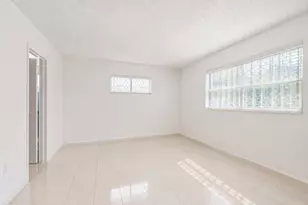 1025 SE 4th Ave, Dania Beach, FL 33004 - Photo 10