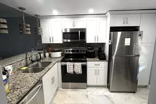 605 Oaks Dr, Pompano Beach, FL 33069 - Photo 2