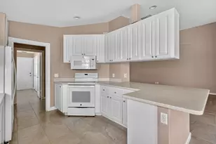 12140 SW Elsinore Dr, Port Saint Lucie, FL 34987 - Photo 4