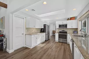 26 Cambria Rd W, Palm Beach Gardens, FL 33418 - Photo 16