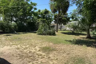 816 W 4th St, Riviera Beach, FL 33404 - Photo 10