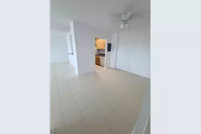 2555 NE 11th Street #402, Fort Lauderdale, FL 33304 - Photo 8
