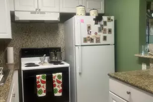 102 Sheffield E, West Palm Beach, FL 33417 - Photo 2