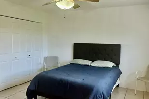 580 Egret Dr, Hallandale Beach, FL 33009 - Photo 10