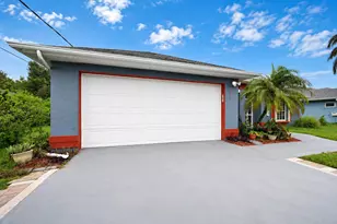 5951 NW Brenda Cir, Port Saint Lucie, FL 34986 - Photo 4